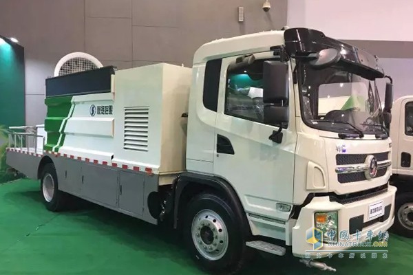 軒德全新多功能抑塵車亮相西安環(huán)衛(wèi)裝備展